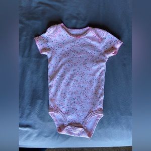 4 for $8 BODYSUITS Carter’s Pink Floral Bodysuit